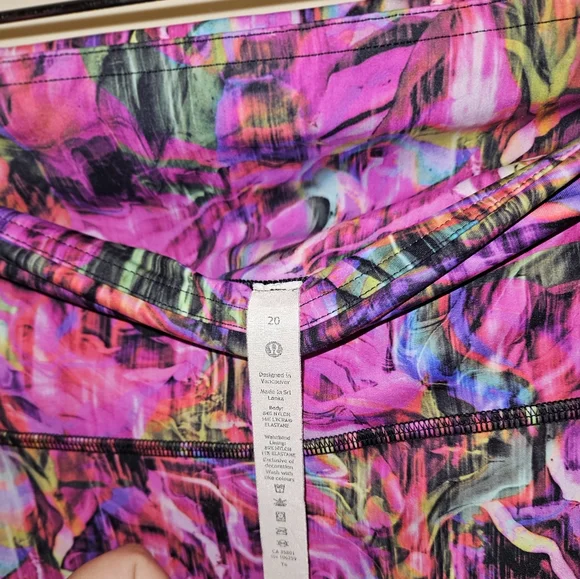 Multi Color Fast And Free High Rise Crop - Picture 2 of 5